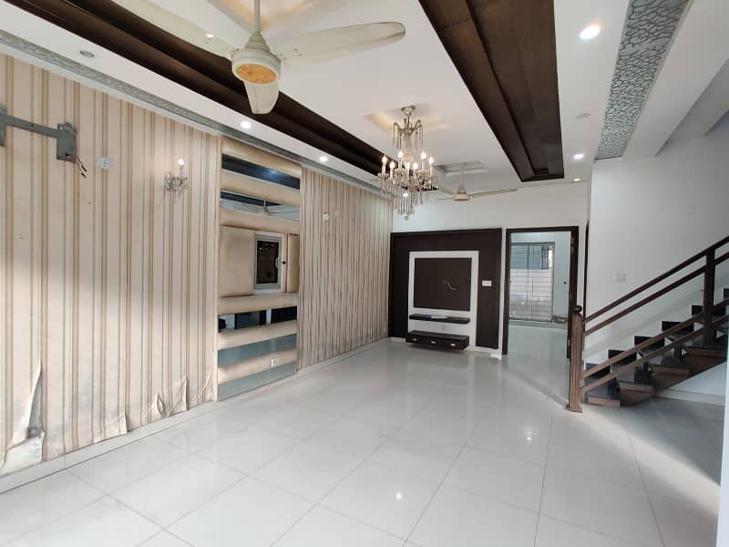 4 Beds 10 Marla Good Location House for Rent in Block Z DHA Phase 3 Lahore. 0