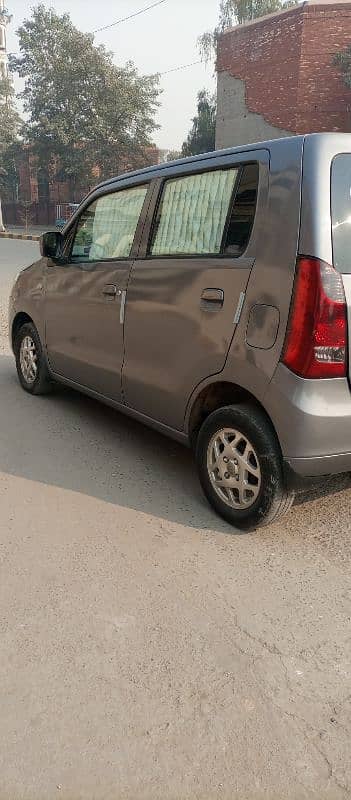 Suzuki Wagon R 2015 4