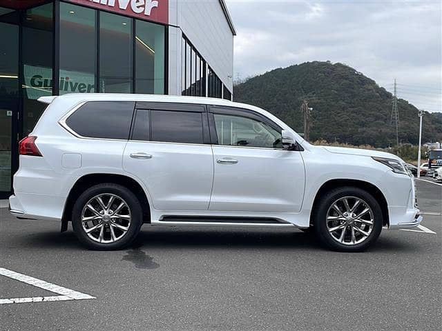 Lexus LX Series LX570 - 2020 6