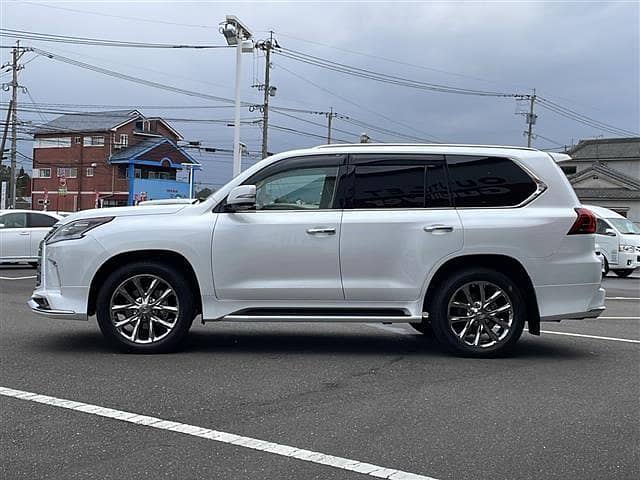 Lexus LX Series LX570 - 2020 7