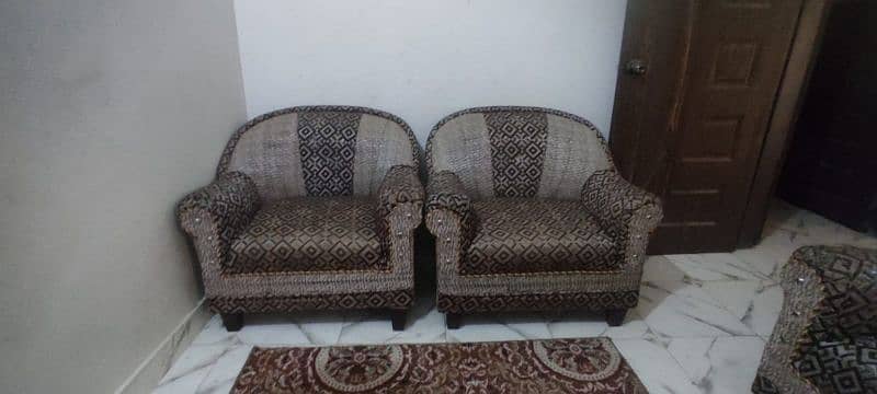 5 seater Sofa 0