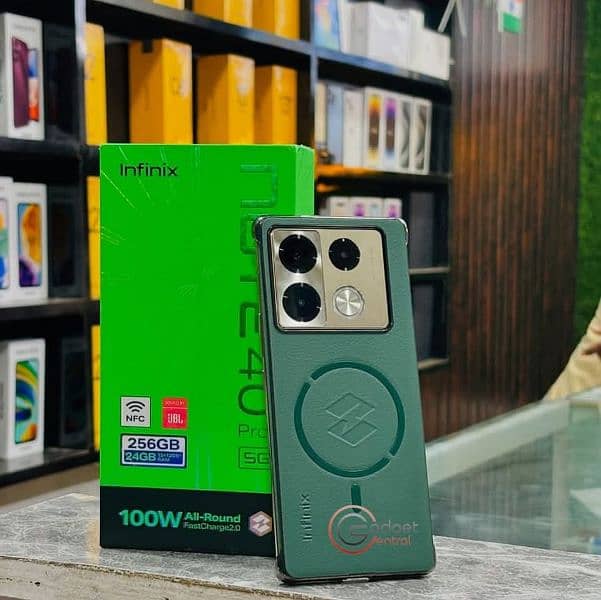 Infinix note 40 special edition Green 1