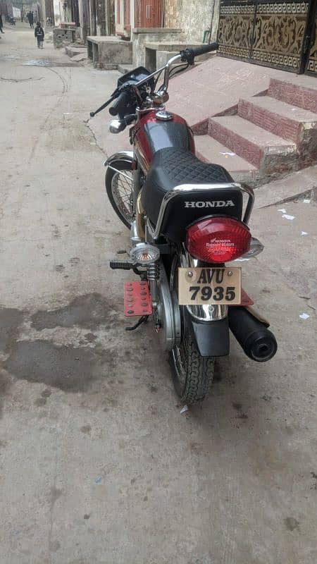 honda 125 self start sale all docomints hai koi masla nhi hai bike me 3