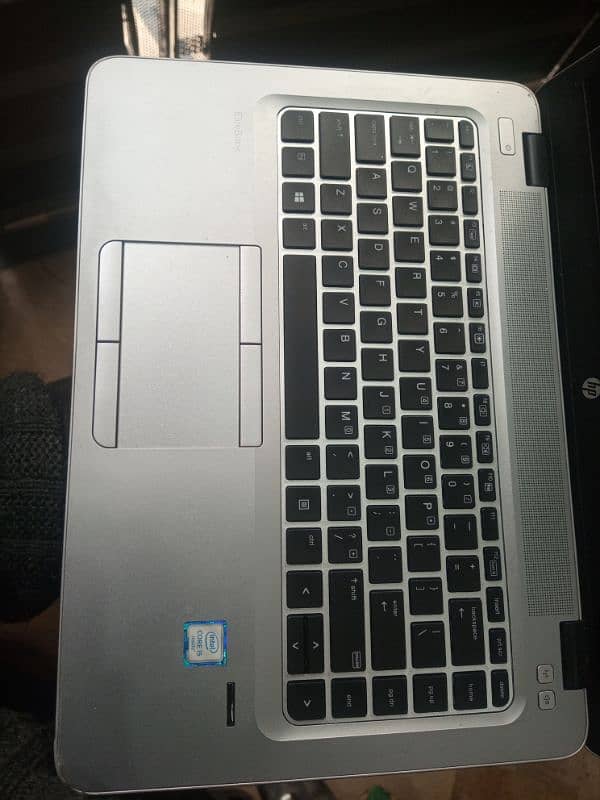 HP elite book 840 g3 5