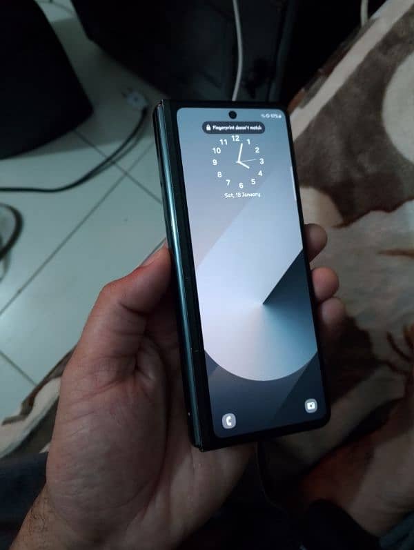 Galaxy Z Fold 3 12/256GB Non-Pta 4