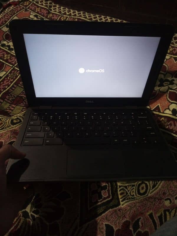 Dell Chromebook 3180 with charger 3