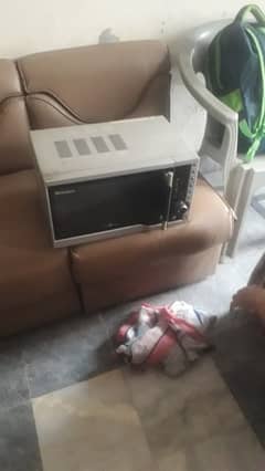 microwave oven