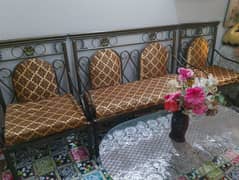 4 siter iron sofa with iron glass table