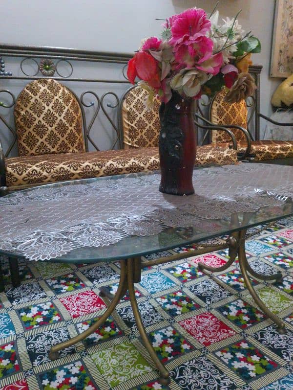 4 siter iron sofa with iron glass table 1