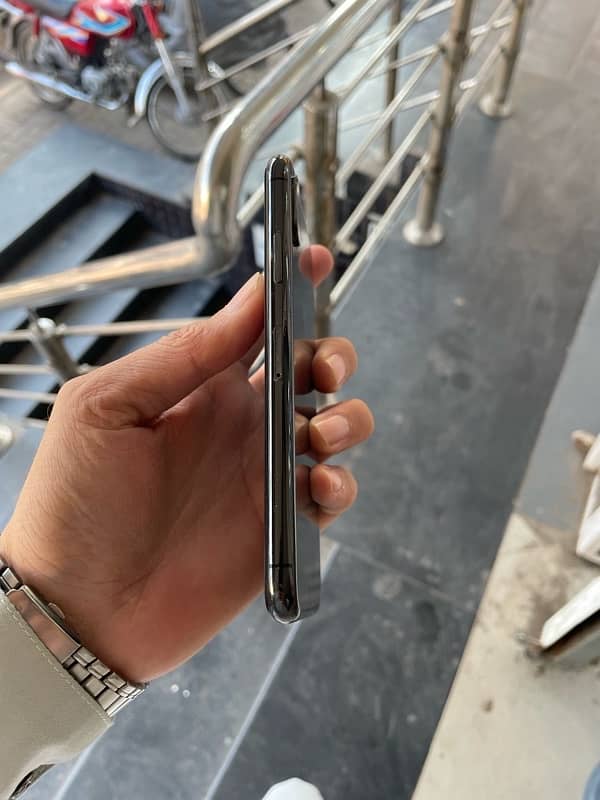 iPhone X PTA 256 1