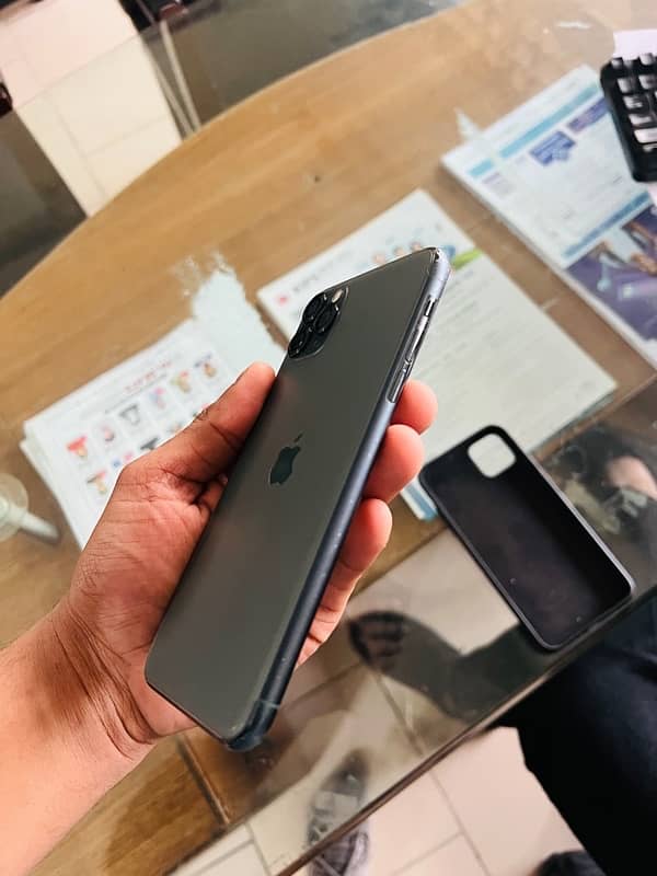 iphone 11 pro max 256gb pta approved 4