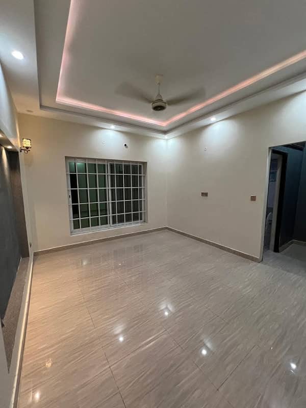 10 MARLA NON FURNISH UPER PORTION FOR RENT IN BAHRIA TOWN LAHORE 1