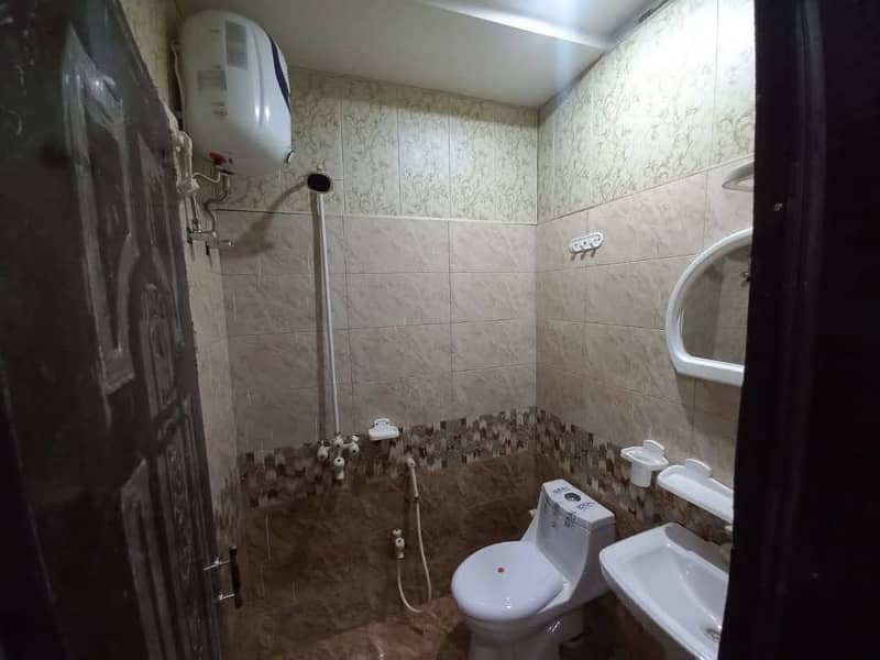 10 MARLA NON FURNISH UPER PORTION FOR RENT IN BAHRIA TOWN LAHORE 4