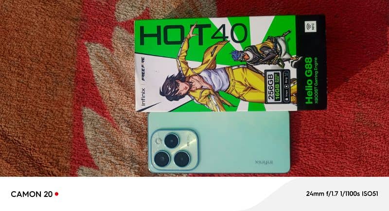 infinix hot 40 full box 256 GB all okay Halka Sa gilas break hai 9