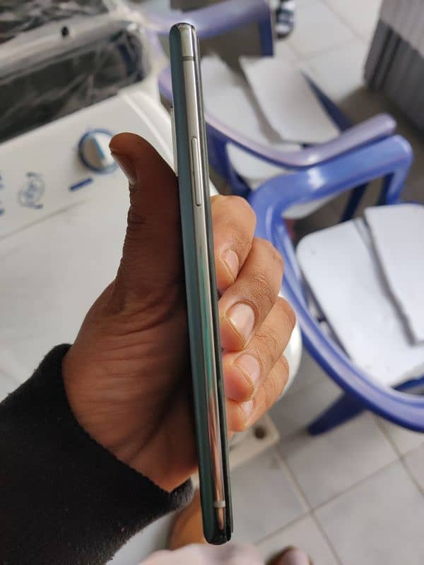 one plus 8t        only WhatsApp 03159770087 2