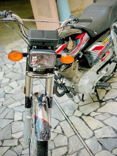 Honda 125 Black 2024 Modal