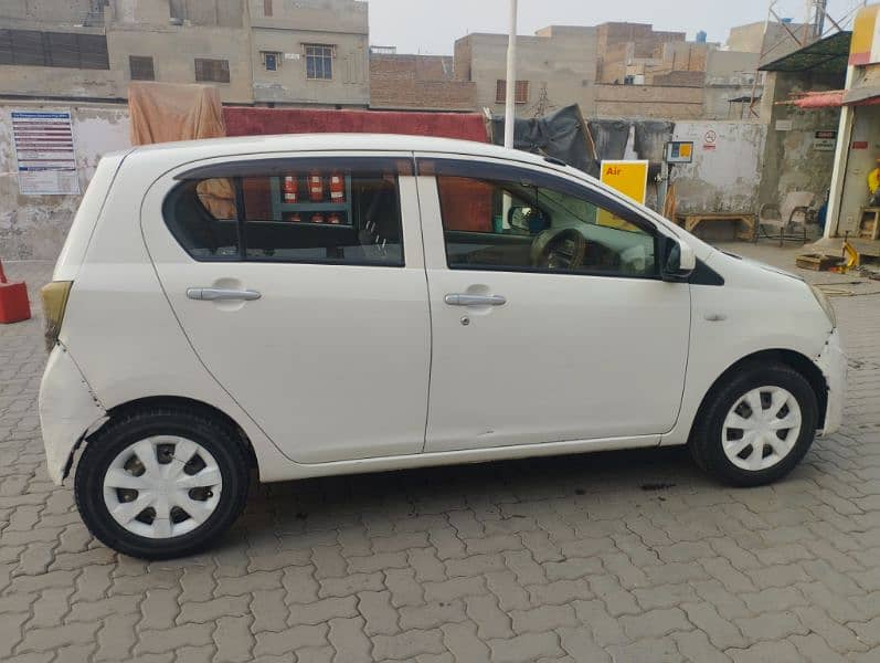 Daihatsu Mira 2014 2