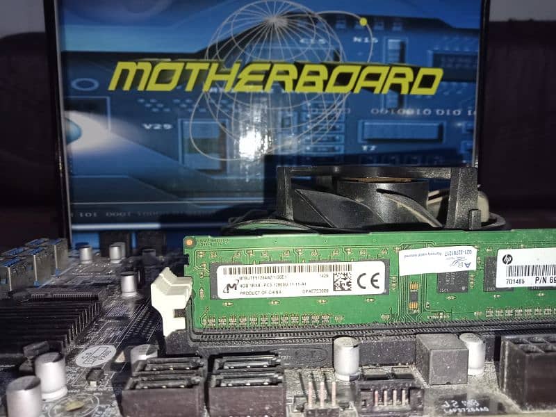 B75 BTC 1.1 USB Motherboard LGA 1151 Socket 8GPU Ports with 4GB RAM 2