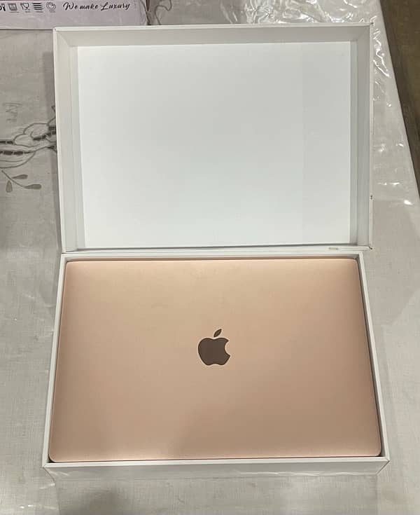 MacBook Air 2019 0