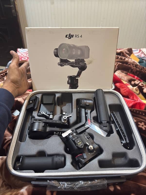 gimbal dji ronin rs4 brand new just box open 0