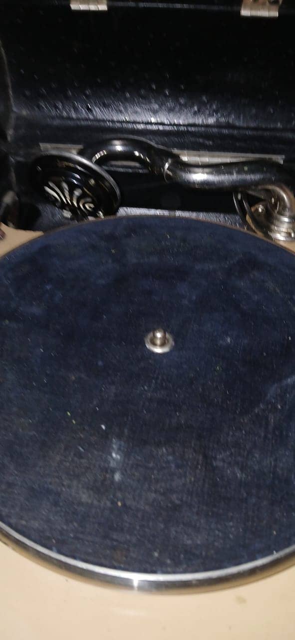 Decca gramophone 4