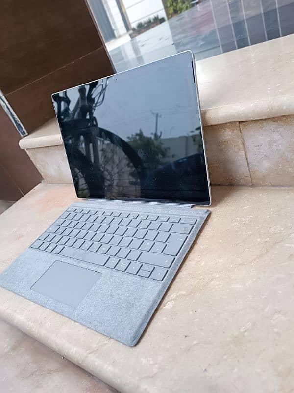 Surface Book Pro 4 (Microsoft) 1