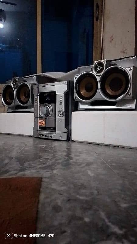 sony amplifier+speakers+remorte 2