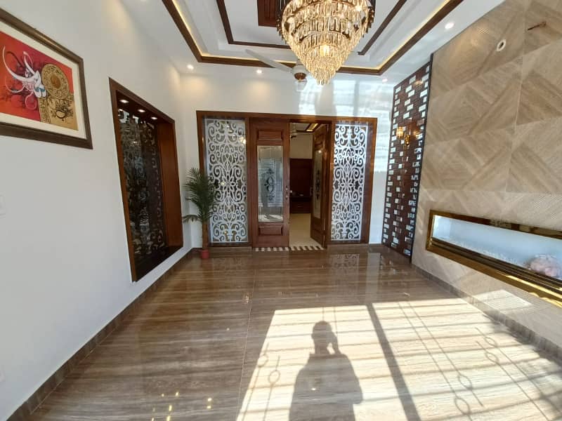 10 Marla Residential House For Sale In Sector C Bahria Town Lahore 5