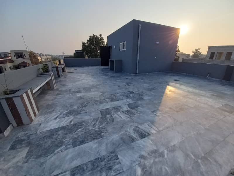 10 Marla Residential House For Sale In Sector C Bahria Town Lahore 10