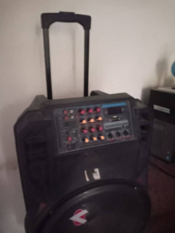 new portable audionic sound system with trolley 5