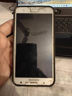 Samsung J7