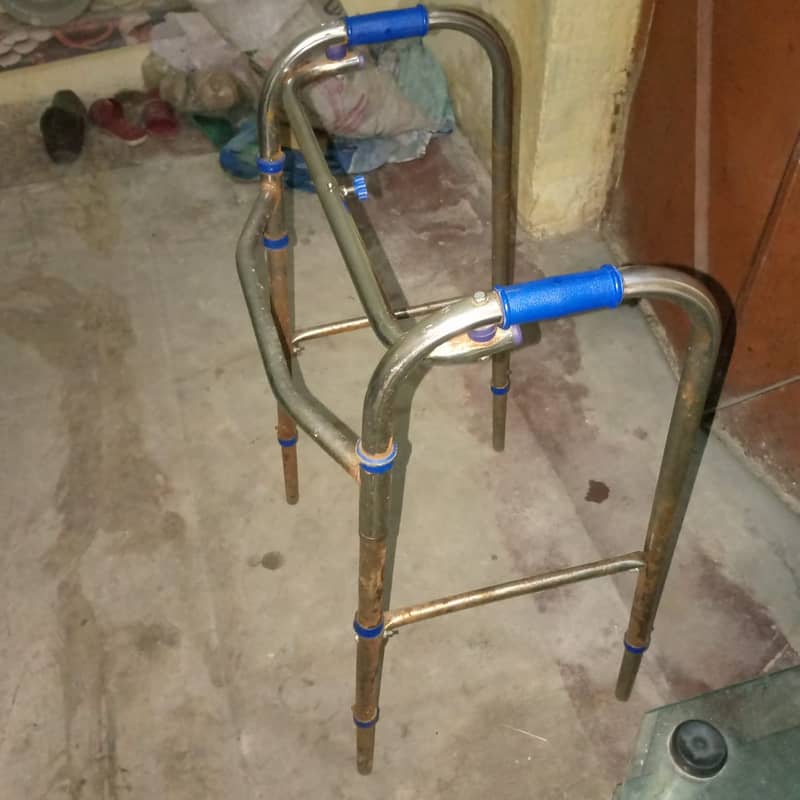 walking Stand + Toilet Chair 1