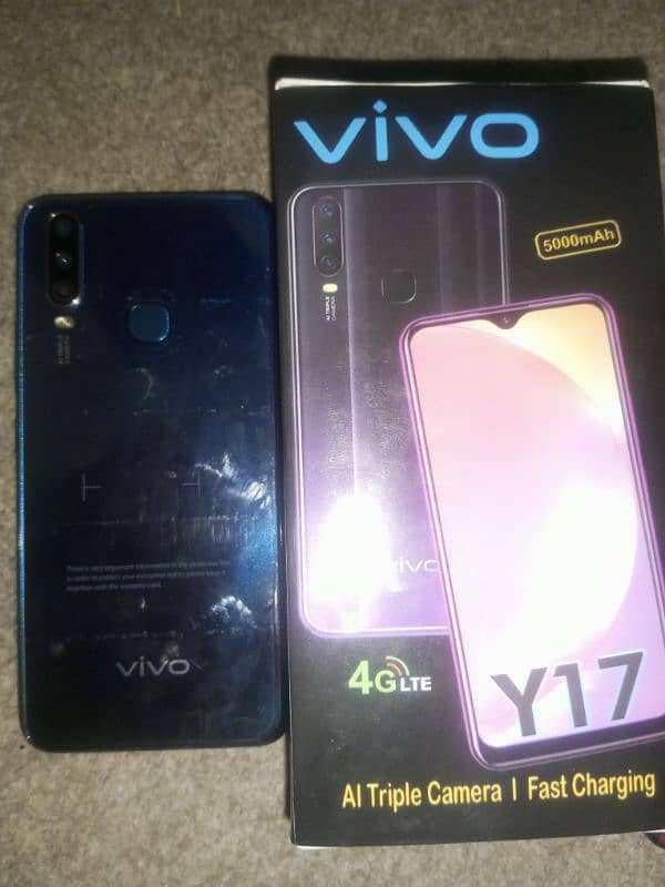 vivo y17 8 256 only 15 days use 1 year guarantee Dana charger 10/10 ok 7