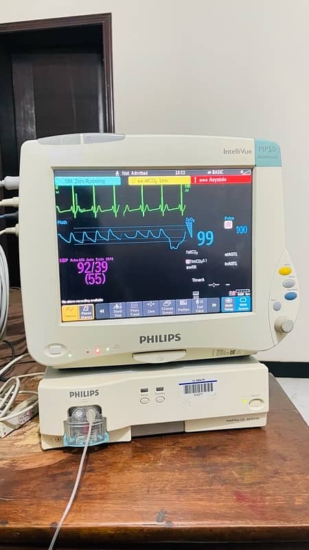 Imported Vital Sign Cardiac Monitors 8