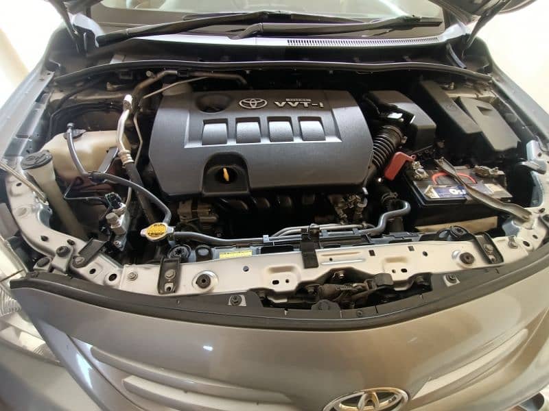 Toyota Corolla Altis 2013 8