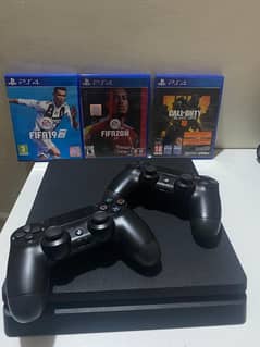 PS4 ( SLIM ) 500 GB WITH 2 DUALSHOCK CONTOLLERS