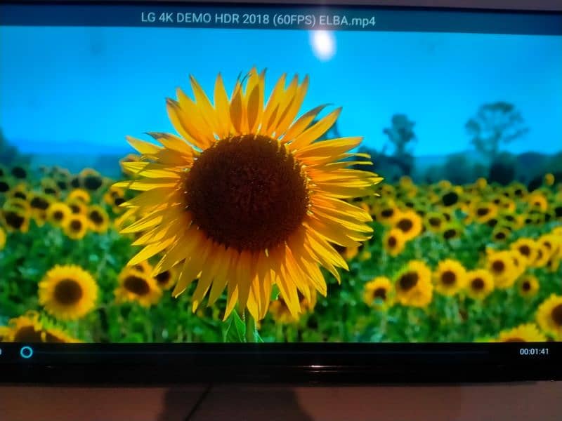 led 44"andriod ,woofer tv 6