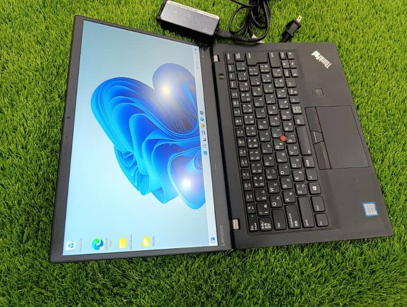 Lenovo ThinkPad X1 Carbon,Core i7 7th Gen. Full HD 1080p, ultra slim 3