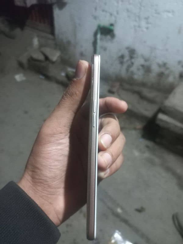 oppo f1s 4GB 64GB 3