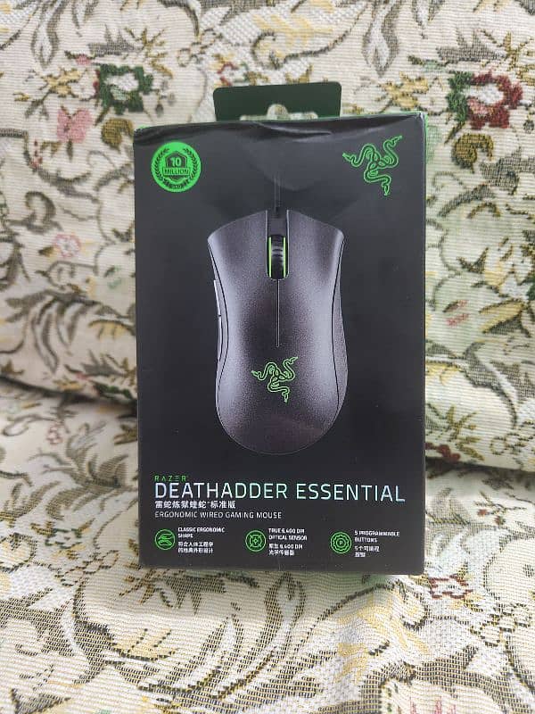 Razer deathadder essential gaming mouse 1