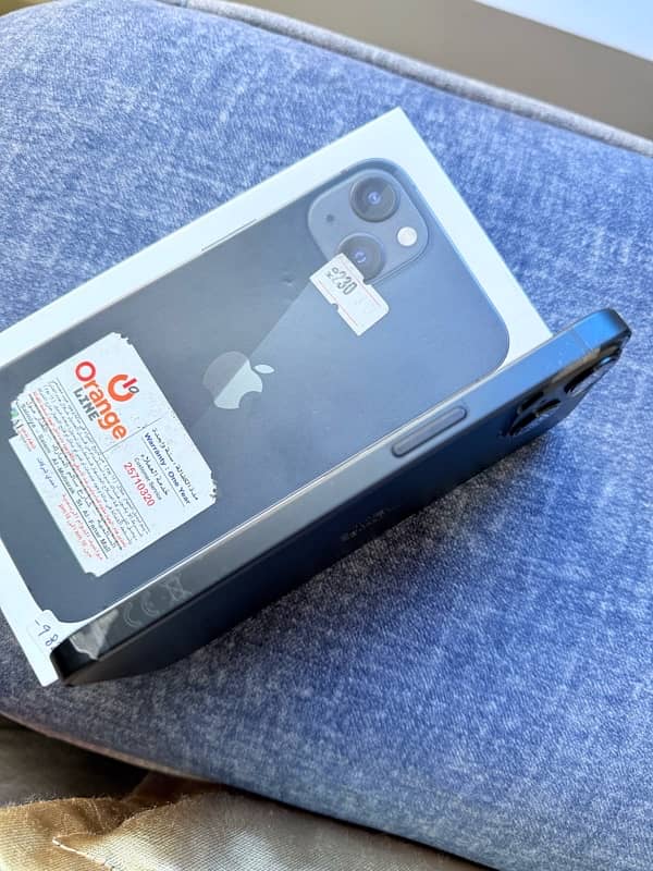 Factory unlock, Midnight iPhone 13, 128 jb, with box, charging cable 2