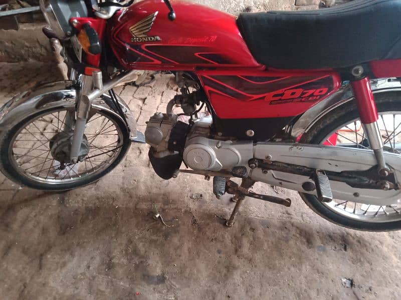 Honda CD 70 6