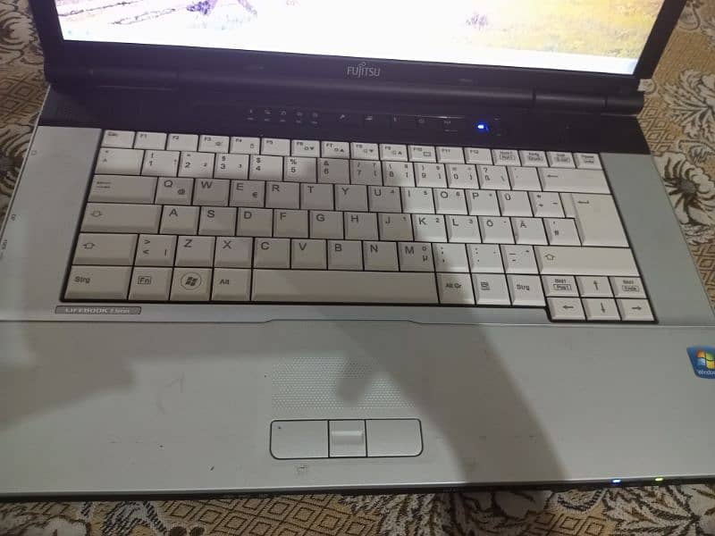 Fujitsu laptop 3