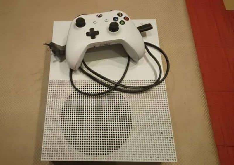 Xbox One S complete with Box 2