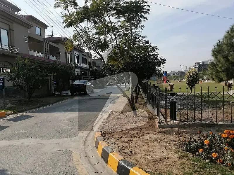 3 Marla Plot AVAILABLE In Union Green Prime Location Of College Road Lahore 9