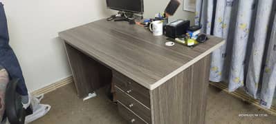 I want to sell my office table just like brand new