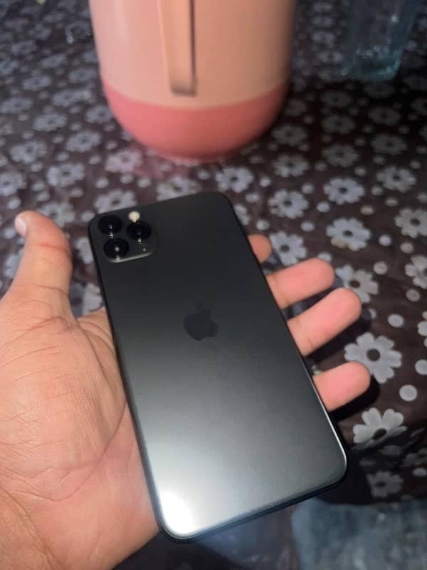 iphone 11 pro max 256GB non pta 1 sim time 1 month 3