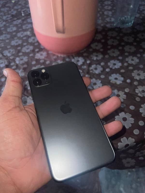 iphone 11 pro max 256GB non pta 1 sim time 1 month 4