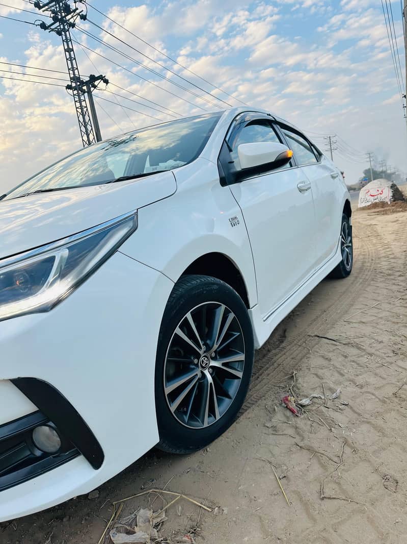 Toyota Altis Grande 2018 13