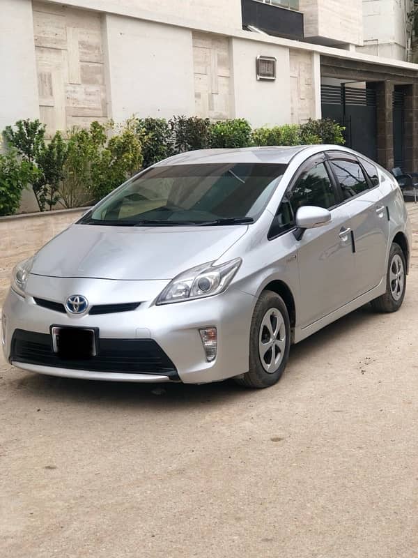 Toyota Prius 2013 1